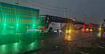 ঈদযাত্রায় বৃষ্টির হানা ২০ কিলোমিটার যানজট
