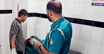 গাজীপুর ফ্লাইওভারে বাসে ট্রাকের ধাক্কা, নিহত ২