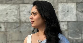 হঠাৎ ভাইরাল হওয়া কে এই অভিনেত্রী