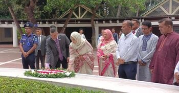 NSI DG pays tributes to Bangabandhu at Tungipara
