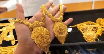 বিশ্ববাজারে হঠাৎ সোনার দামে বড় পতন