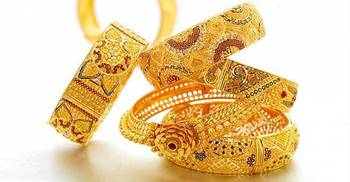 Gold price reduced by Tk 315 per bhori