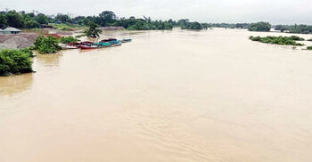 Alert issued for riverbanks people in Cumilla as water level rising in Gomti