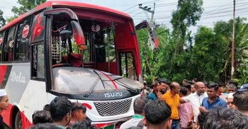 5 killed as bus hits motorbike in Gopalganj