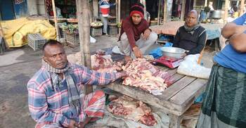 অসুস্থ গরুর মাংস বিক্রির দায়ে ব্যবসায়ীর জরিমানা