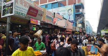 Eid rush overwhelms Gulistan bus terminal