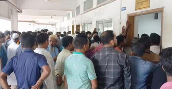 যাত্রী হয়রানির অভিযোগে ফাঁড়ি ইনচার্জসহ সাতজনের নামে মামলা