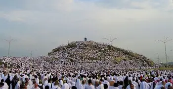 হজের ফরজ ও ওয়াজিব কয়টি ও কী কী