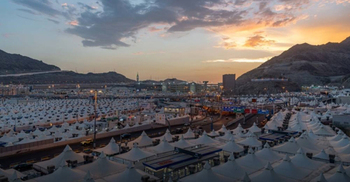 2 million pilgrims converge on Mina as Hajj officially begins