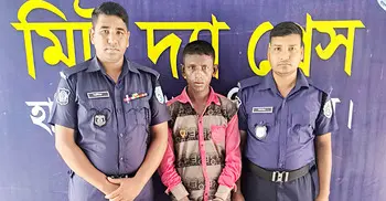 মেলা থেকে ফেরার পথে মেয়েকে ধর্ষণচেষ্টা, বাবা গ্রেফতার