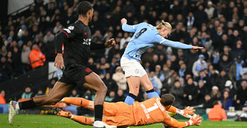 Chelsea rout Barca 3-0; Leverkusen hand Man City first loss