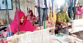 পাপোশে সংসারে সচ্ছলতা এসেছে ২০০ নারীর