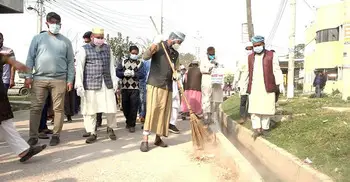 শপথ নিয়ে ফিরেই হাসপাতালে পরিচ্ছন্ন অভিযান চালালেন আমির হামজা
