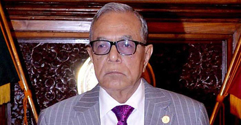 আবদুল হামিদের দেশত্যাগ, তিন পুলিশ প্রত্যাহার-বরখাস্ত