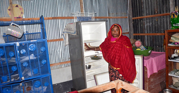 কুষ্টিয়ায় মাইকে ঘোষণা দিয়ে হামলা-পাল্টা হামলা, বাড়িঘর ভাঙচুর