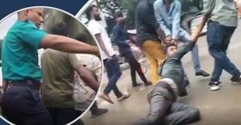 চাঁদাবাজির প্রতিবাদ করায় পুলিশের সামনে সাংবাদিককে পিটিয়ে জখম
