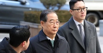 S Korea’s ex-PM sentenced to 23 years in prison
