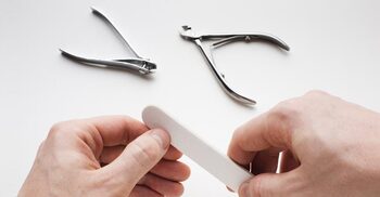 নখ কাটলে কি অজু ভেঙে যায়?