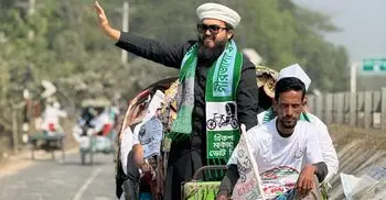 সংসদে নামাজ পড়তে গিয়ে জুতা হারালেন সংসদ সদস্য হানজালা