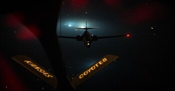 ইরানের ক্ষেপণাস্ত্র ঘাঁটিতে ‘বাংকার বাস্টার’ বোমা হামলা যুক্তরাষ্ট্রের