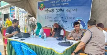 পরিবহন শ্রমিকদের স্বাস্থ্যসেবা নিশ্চিতে ট্রাফিক পুলিশের ‘হেলথ ক্যাম্প’