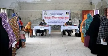 কয়রায় নৌবাহিনীর মেডিকেল ক্যাম্পে এক হাজার মানুষের সেবা