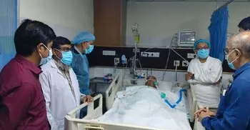 সড়ক দুর্ঘটনায় আহত ডা. শংকরকে দেখতে হাসপাতালে বিএনপি নেতা রফিকুল