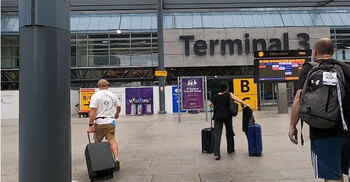 Tech glitch cancels 122 UK flights, disrupts major airports