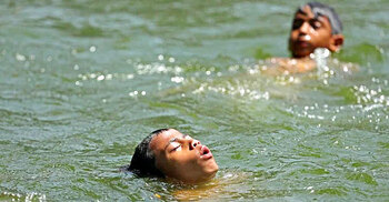 Mild heat wave likely to continue in 8 districts