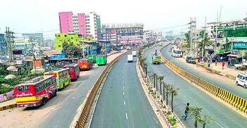 ইটভাটা শ্রমিকদের অবরোধ: ঢাকা-আরিচা মহাসড়কে যান চলাচল বন্ধ