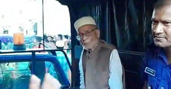 সাবেক ভূমিমন্ত্রী রেজাউল করিম হিরা সস্ত্রীক পুলিশ হেফাজতে