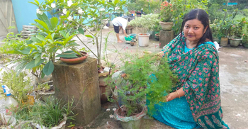 ক্যাকটাসের কাঁটার প্রেমে হিরা