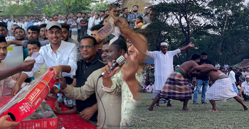 মিরসরাইয়ে বলীখেলা দেখতে হাজারো মানুষের ভিড়