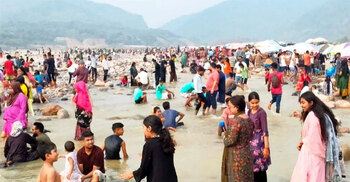 Govt employees to enjoy extended breaks with back-to-back holidays