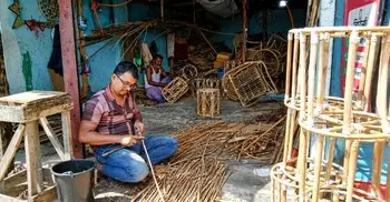 সিলেটের শতবর্ষী বেতশিল্প, টিকে থাকার লড়াইয়ে কারিগররা