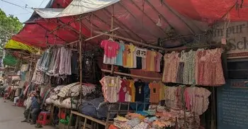 উচ্ছেদ নয়, কাছে কোথায়ও স্থায়ী পুনর্বাসন চান হোপ মার্কেটের ব্যবসায়ীরা