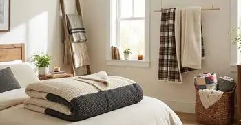 কম্বল ও কমফোর্টার সুন্দরভাবে গুছিয়ে রাখবেন যেভাবে