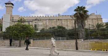 ফিলিস্তিনের ঐতিহাসিক মসজিদ বন্ধ করে দিলো ইসরায়েল, মুসলিমদের ওপর কারফিউ