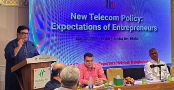 Govt plans to reduce smartphone price to Tk 2,500