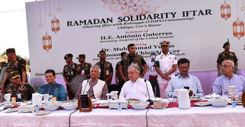 Yunus, Guterres take iftar with 100,000 Rohingyas