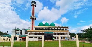 প্রতারণার শিকার এমাদ উদ্দিন পাগলা মসজিদের ইমাম নয়