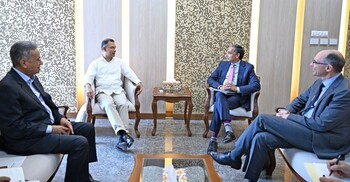 প্রধানমন্ত্রীর সঙ্গে আইএমএফ পরিচালকের বৈঠক