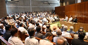 সরকারদলীয় এমপিদের সঙ্গে প্রধানমন্ত্রীর বৈঠক