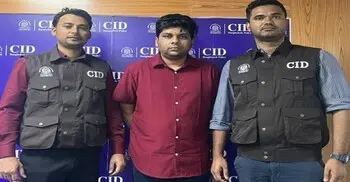 ফেসবুক হ্যাক করে ব্ল্যাকমেইল ও টাকা আদায়, বিশ্ববিদ্যালয় ছাত্র গ্রেফতার