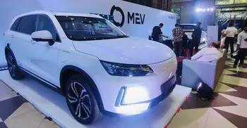 রাজধানীতে চলছে অটোমোবাইল শিল্পের প্রদর্শনী