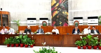 মন্ত্রিসভার বৈঠক চলছে সংসদ ভবনে