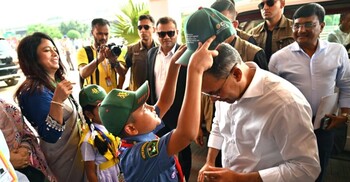 প্রাথমিকের ফুটবল টুর্নামেন্টের চূড়ান্ত পর্বে যোগ দিলেন প্রধানমন্ত্রী