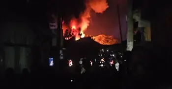 ভোলার দৌলতখানে ভয়াবহ আগুন: পুড়ে ছাই তেলের গোডাউন-বসতঘরসহ ৯ স্থাপনা