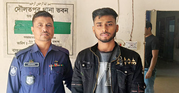 মোটরসাইকেল কিনে না দেওয়ায় নিজ বাড়িতে পেট্রোলবোমা বিস্ফোরণ