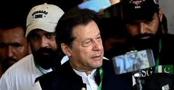 দুর্নীতির আরেক মামলায় ইমরান খান ও তার স্ত্রীর ১৭ বছরের কারাদণ্ড